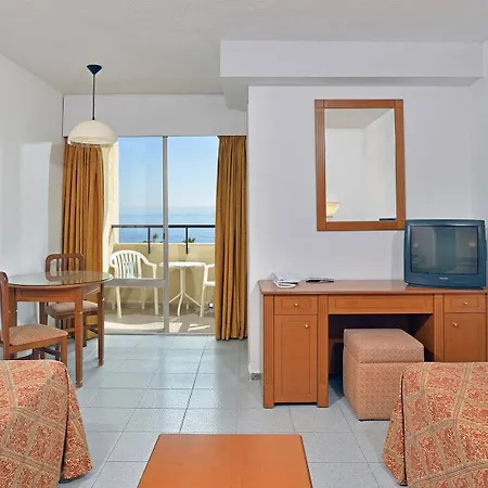 Sol Puerto Marina מלון דירות