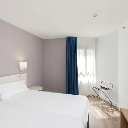 Sol Puerto Marina מלון דירות 3*