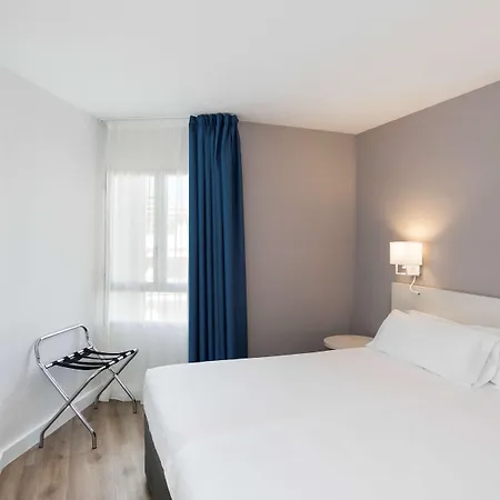 Sol Puerto Marina מלון דירות 3*